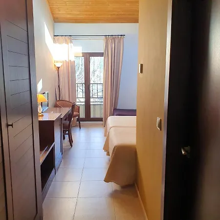 Masia El Molinete 3* Мора-де-Рубьелос