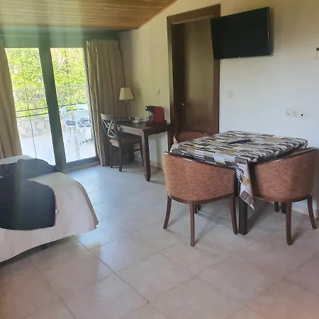 Masia El Molinete 3* Мора-де-Рубьелос